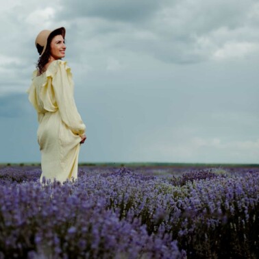 sedinta foto pe campul de lavanda